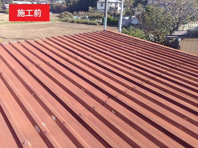 折板屋根のメンテナンス　塗装で回復！