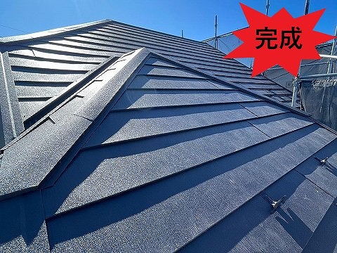 カバー工法完了後の屋根