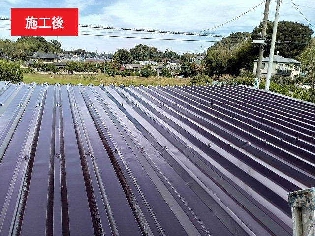 折板屋根のメンテナンス　塗装で回復！
