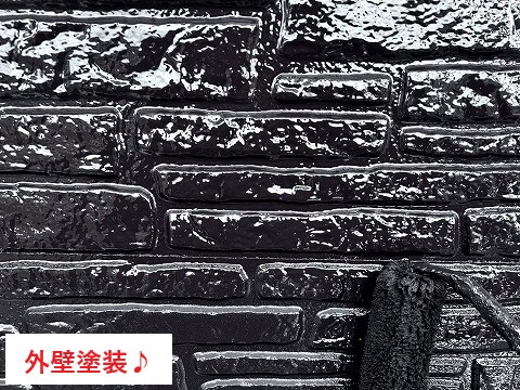 屋根工事後は、外壁塗装でお住まいのフルメンテナンスを実現