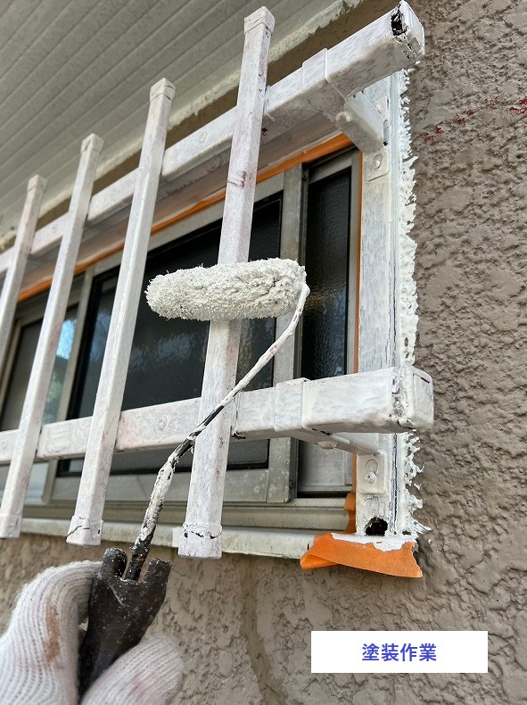 窓格子塗装作業