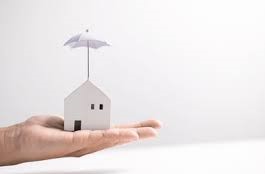 軒天が剝がれてきた・・・これって放置して大丈夫？