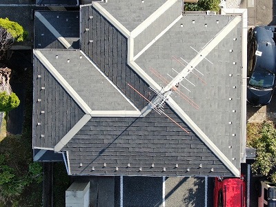 坂戸市で屋根カバー工法のご依頼を頂き、現場調査して参りました