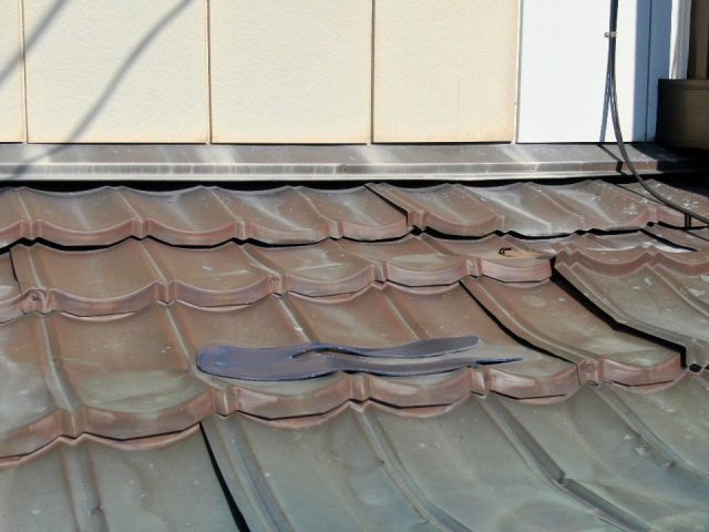 坂戸市で銅板の屋根から雨漏れしてしまいお直ししたいとの事で葺き替え工事のご提案